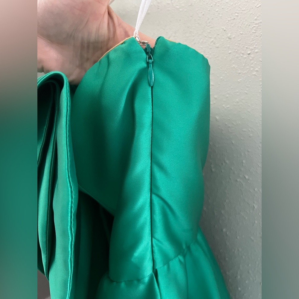 Space Simona Corsellini Tiered Mini Dress
In Green Size 42 New - Picture 4 of 10